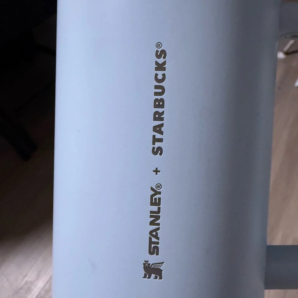 Stanley Light Blue Insulated Tumbler with Handle and Straw - Picture 5 of 5